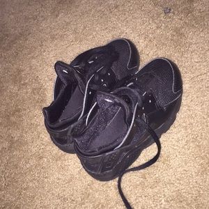 Black Kid Huraches✨